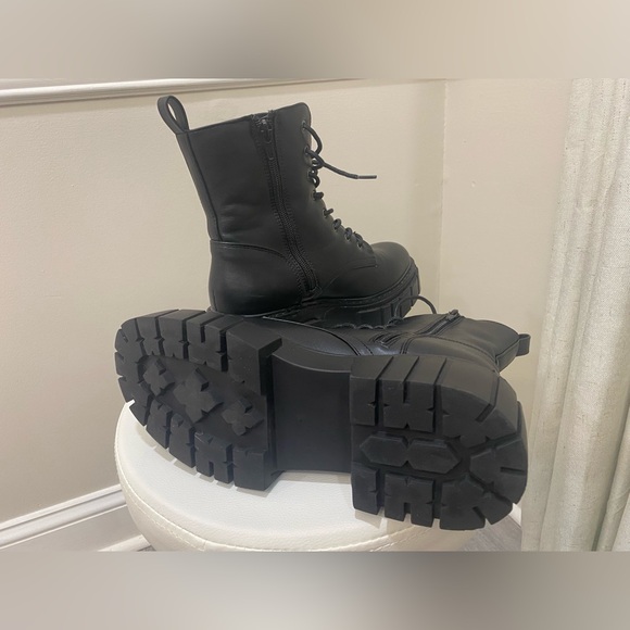 Madden Girl Black Combat Boots with Chunky Sole and High-Top Design - Picture 10 of 12